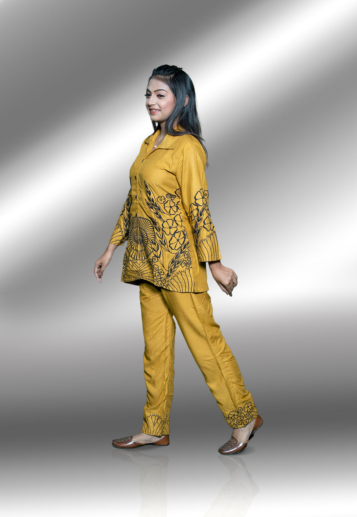 VAMIKA COLLARED HEAVY RAYON READYMADE WESTERN CORD SET