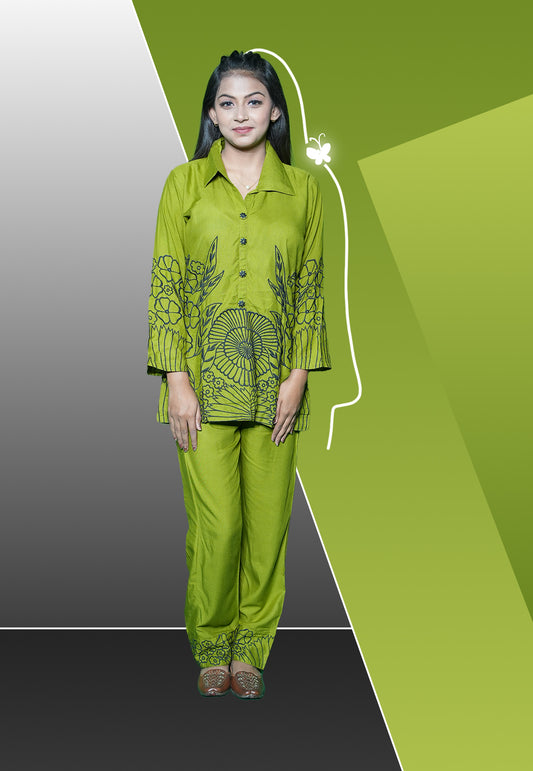 VAMIKA COLLARED HEAVY RAYON READYMADE WESTERN CORD SET